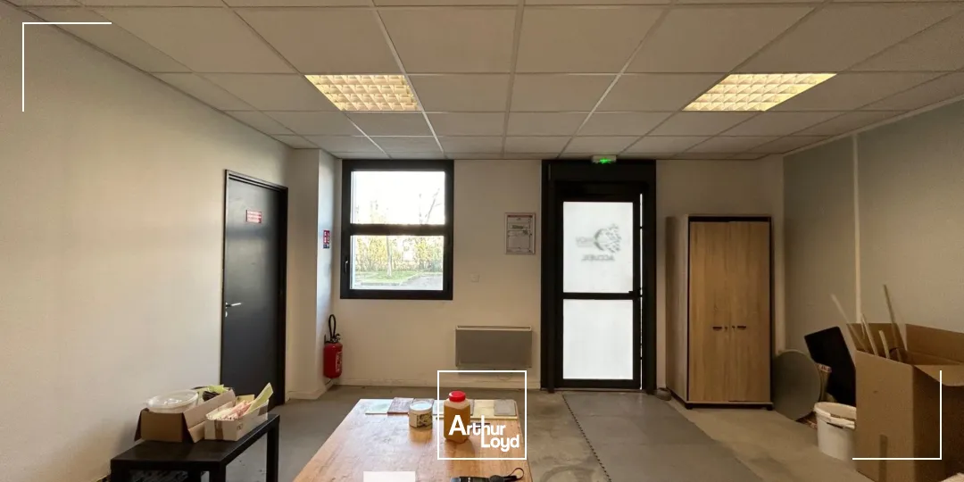 Locaux d'activité & Entrepôts - Location - SAINT PRIEST - 69800 - 941-941 - 7661382