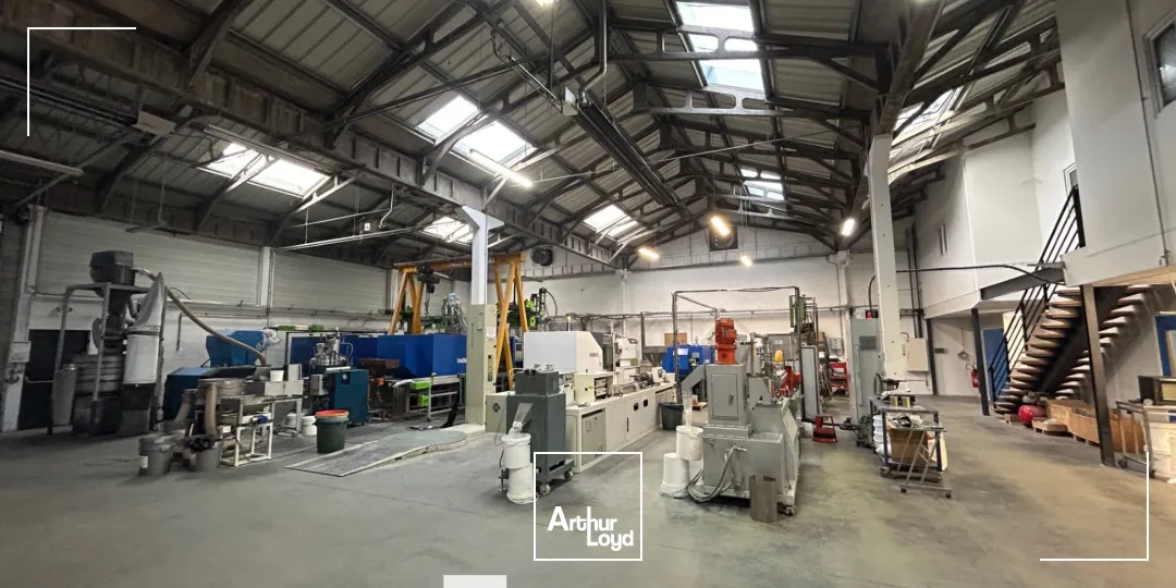 Locaux d'activité & Entrepôts - Location - SAINT PRIEST - 69800 - 941-941 - 7661383