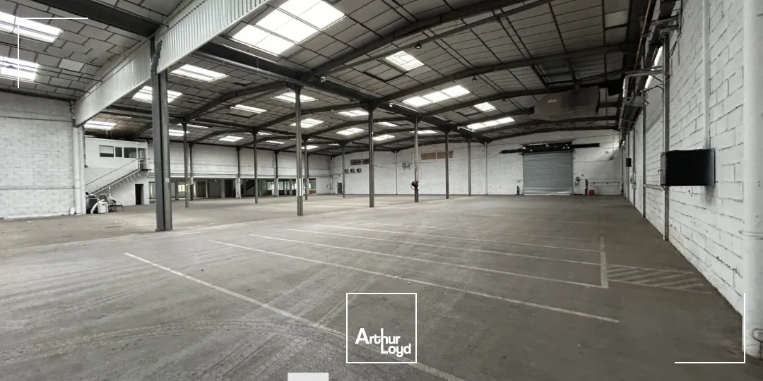 Locaux d'activité & Entrepôts - Location - VAULX EN VELIN - 69120 - 3260-3260 - 7661501