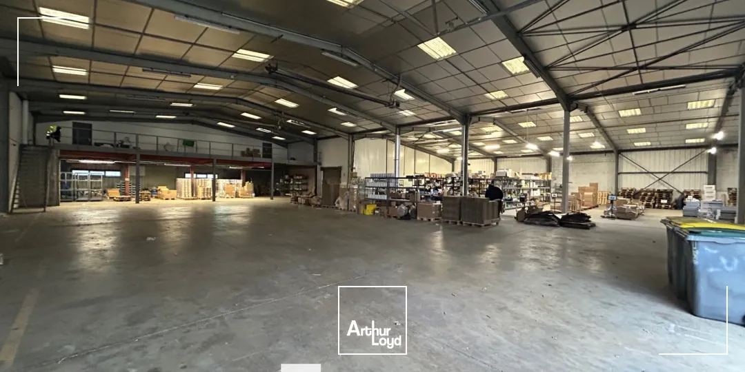 Locaux d'activité & Entrepôts - Vente - CIVRIEUX D'AZERGUES - 69380 - 1680-1680 - 7661542