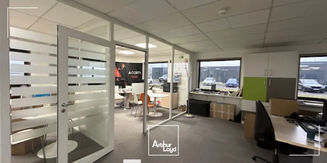 Locaux d'activité & Entrepôts - Location - SAINT ANDRE DE CORCY - 01390 - 3930-3930 - 7661547