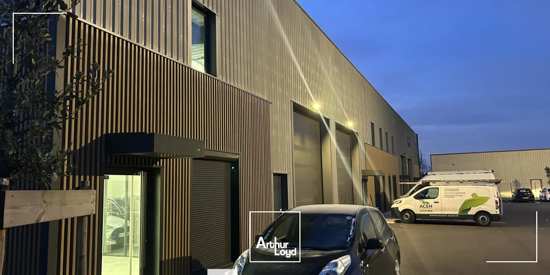 Locaux d'activité & Entrepôts - Location - CHASSIEU - 69680 - 229-229 - 7661570