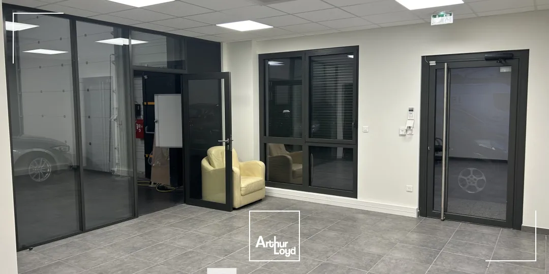 Locaux d'activité & Entrepôts - Location - CHASSIEU - 69680 - 229-229 - 7661569