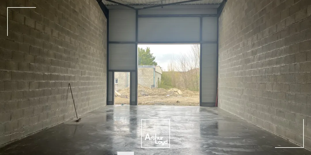 Locaux d'activité & Entrepôts - Vente - CHARVIEU CHAVAGNEUX - 38230 - 114.67-505.48 - 7661584