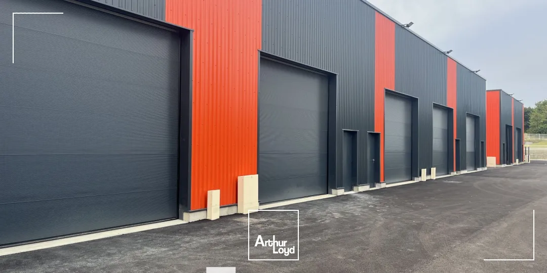 Locaux d'activité & Entrepôts - Vente - CHARVIEU CHAVAGNEUX - 38230 - 114.67-505.48 - 7661583