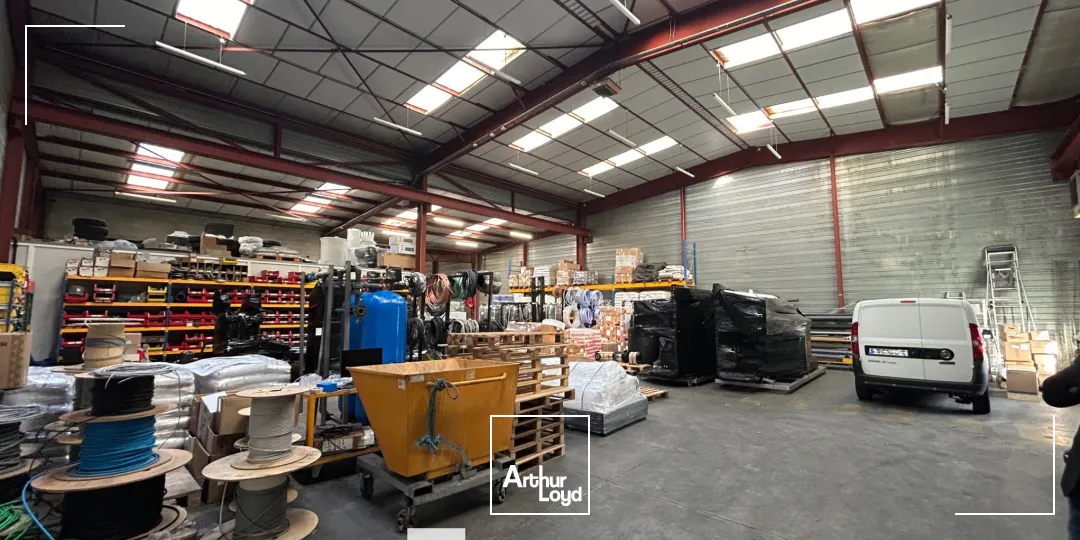 Locaux d'activité & Entrepôts - Location - CHASSIEU - 69680 - 1500-1500 - 7661659