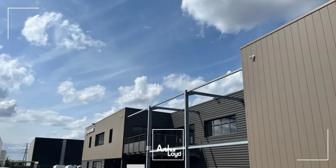 Locaux d'activité & Entrepôts - Location - SAINT PRIEST - 69800 - 1028-1028 - 7661674