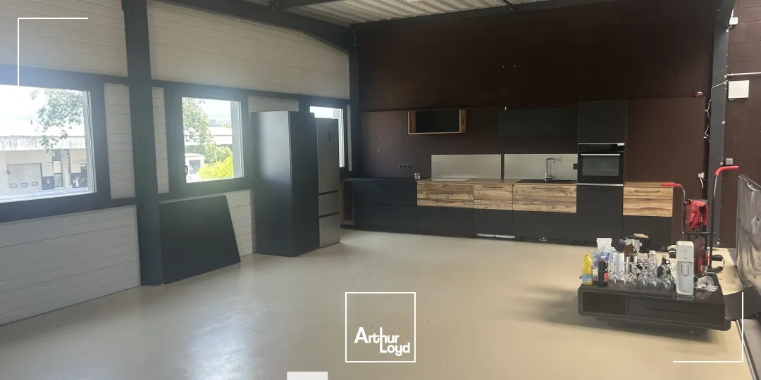 Locaux d'activité & Entrepôts - Location - GENAY - 69730 - 168-168 - 7661727