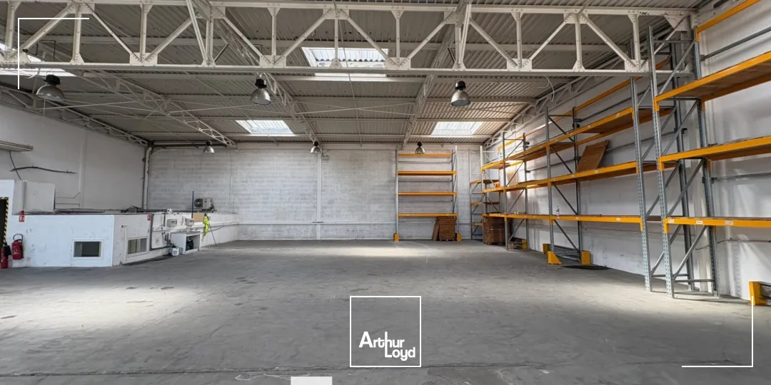 Locaux d'activité & Entrepôts - Location - SAINT PRIEST - 69800 - 500-1500 - 7661782