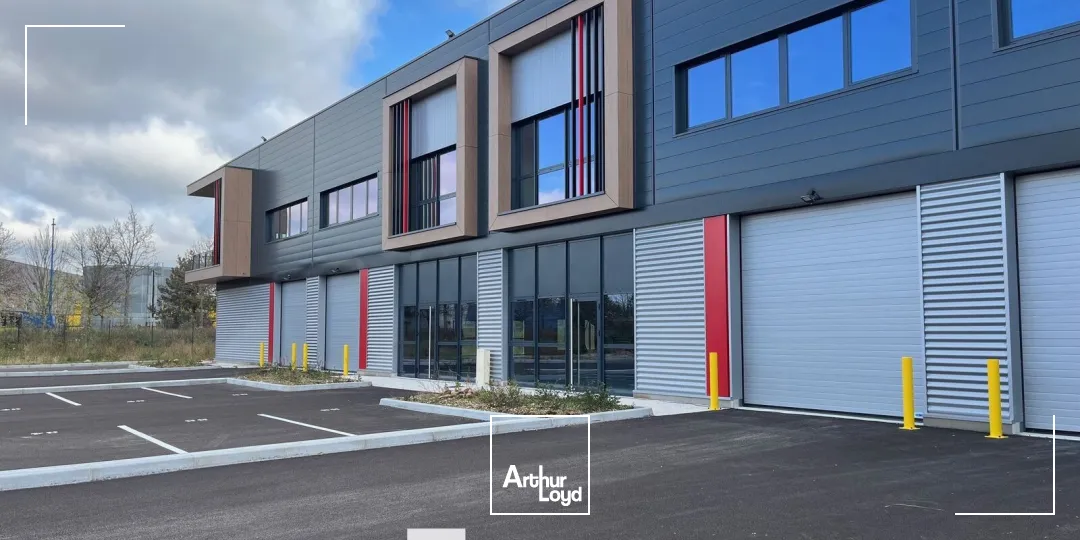 Locaux d'activité & Entrepôts - Location - SAINT LAURENT DE MURE - 69720 - 365-5608 - 7661811