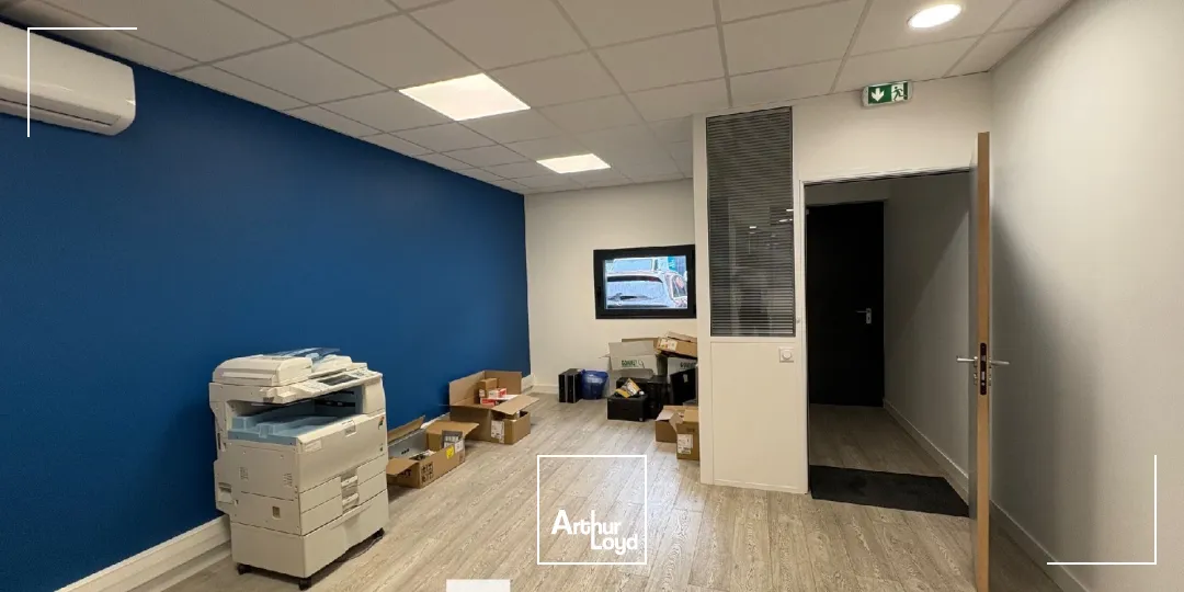 Locaux d'activité & Entrepôts - Vente - VAULX MILIEU - 38090 - 446.7-446.7 - 7661820