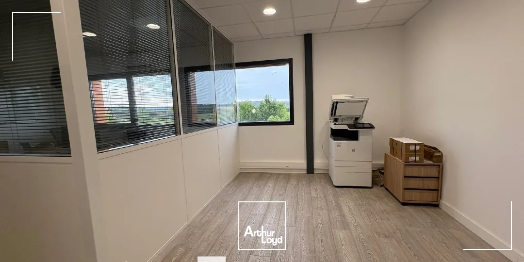 Locaux d'activité & Entrepôts - Vente - VAULX MILIEU - 38090 - 446.7-446.7 - 7661821