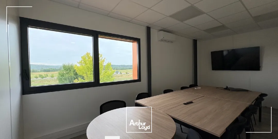 Locaux d'activité & Entrepôts - Vente - VAULX MILIEU - 38090 - 446.7-446.7 - 7661823