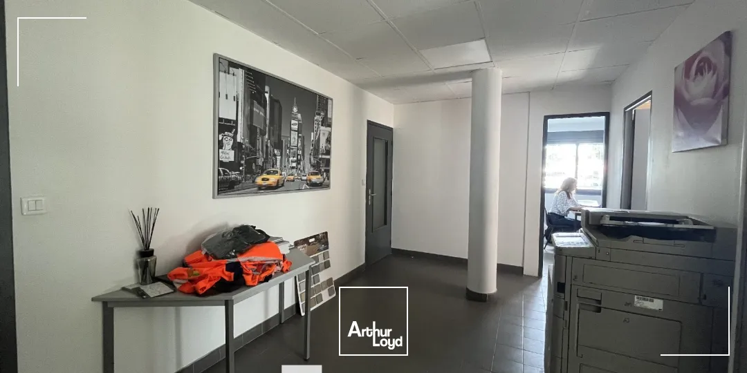 Locaux d'activité & Entrepôts - Location - CHASSIEU - 69680 - 230-230 - 7661841