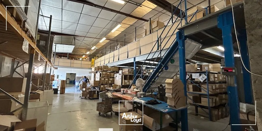 Locaux d'activité & Entrepôts - Location - CHASSIEU - 69680 - 1600-1600 - 7661855