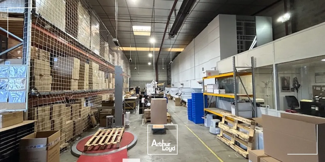 Locaux d'activité & Entrepôts - Location - CHASSIEU - 69680 - 1600-1600 - 7661857