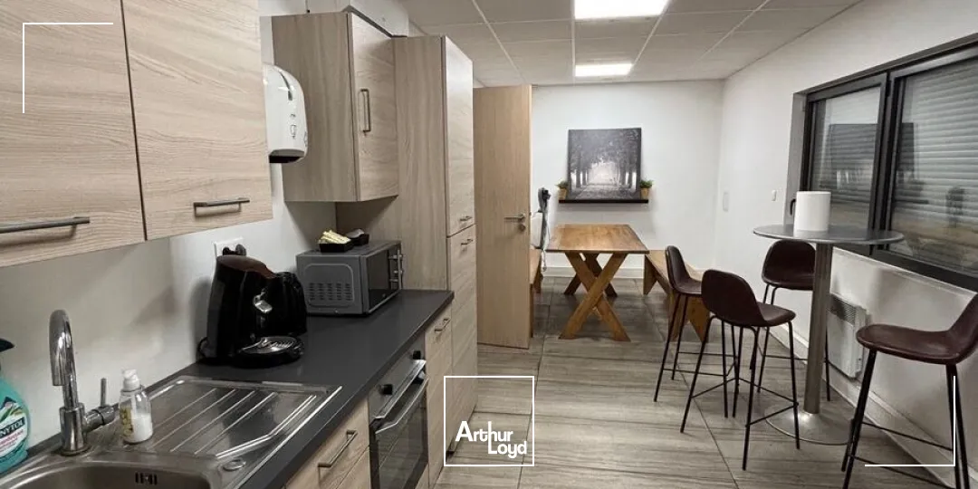 Locaux d'activité & Entrepôts - Location - CHASSIEU - 69680 - 600-600 - 7661974