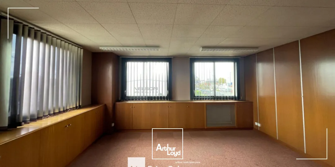 Locaux d'activité & Entrepôts - Location - CHASSIEU - 69680 - 806-806 - 7662041