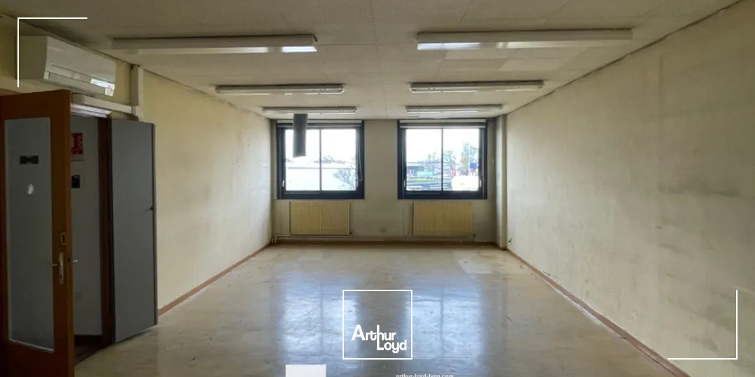 Locaux d'activité & Entrepôts - Location - CHASSIEU - 69680 - 806-806 - 7662042