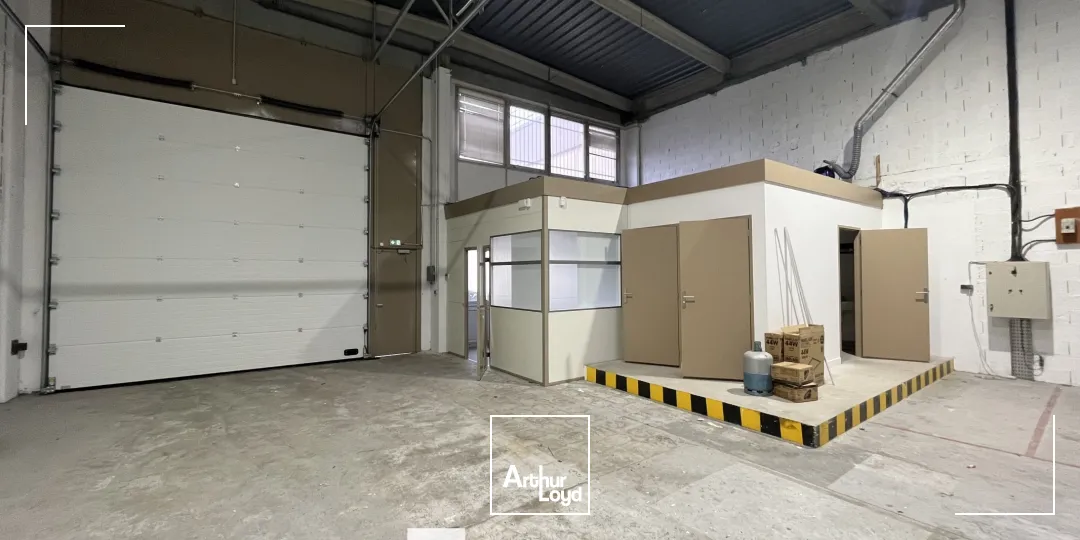 Locaux d'activité & Entrepôts - Vente - SAINT PRIEST - 69800 - 288-288 - 7662089