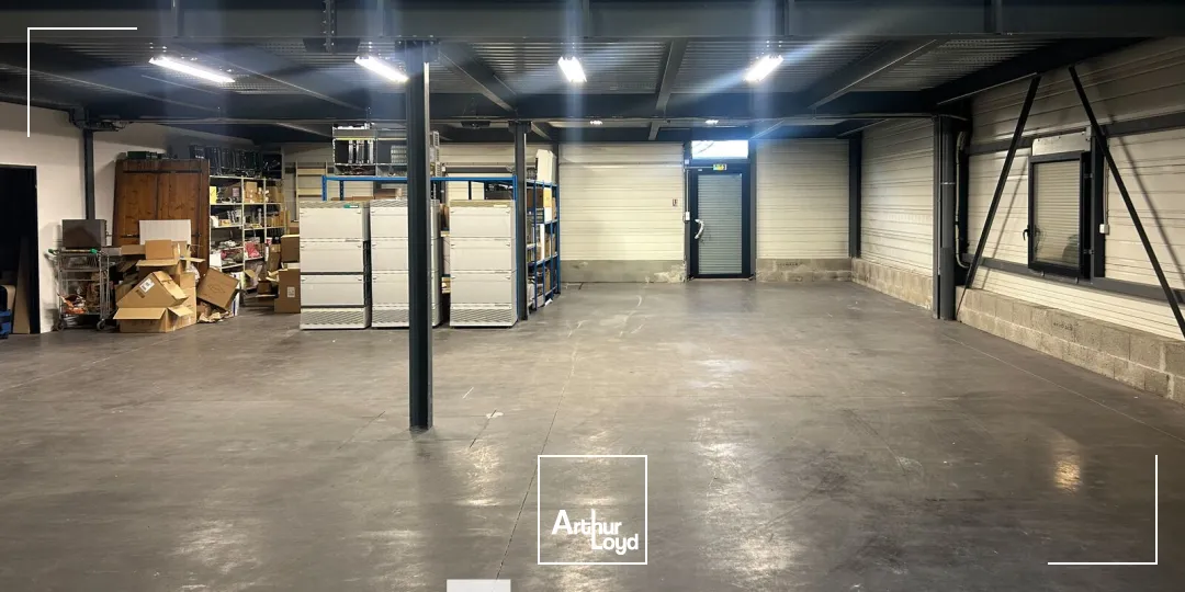 Locaux d'activité & Entrepôts - Location - SAINT PRIEST - 69800 - 374-374 - 7662103