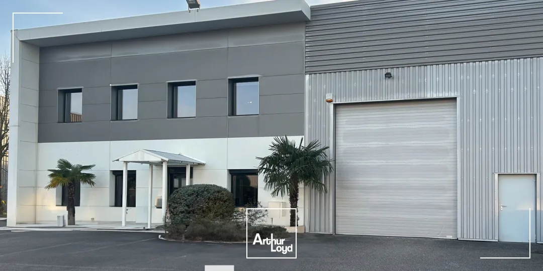 Locaux d'activité & Entrepôts - Location - SAINT PRIEST - 69800 - 374-374 - 7662100