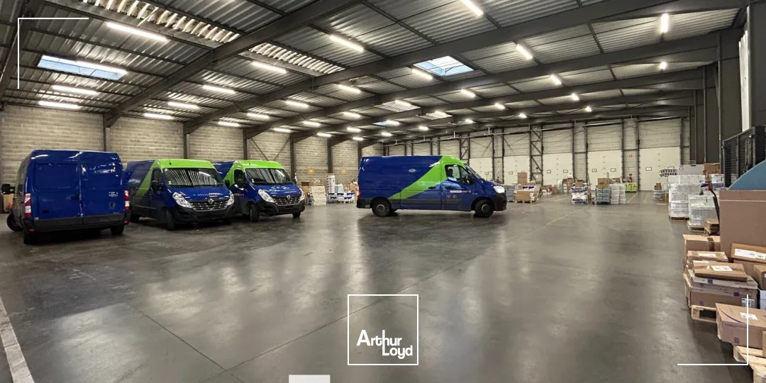 Locaux d'activité & Entrepôts - Location - SAINT PRIEST - 69800 - 106-1656 - 7662275