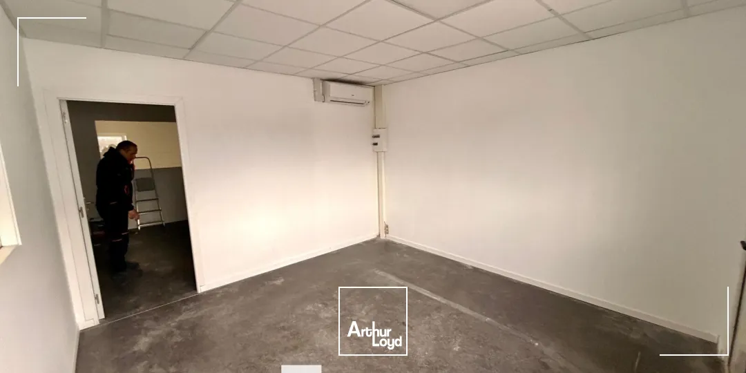 Locaux d'activité & Entrepôts - Location - SAINT ANDRE DE CORCY - 01390 - 144-432 - 7662310