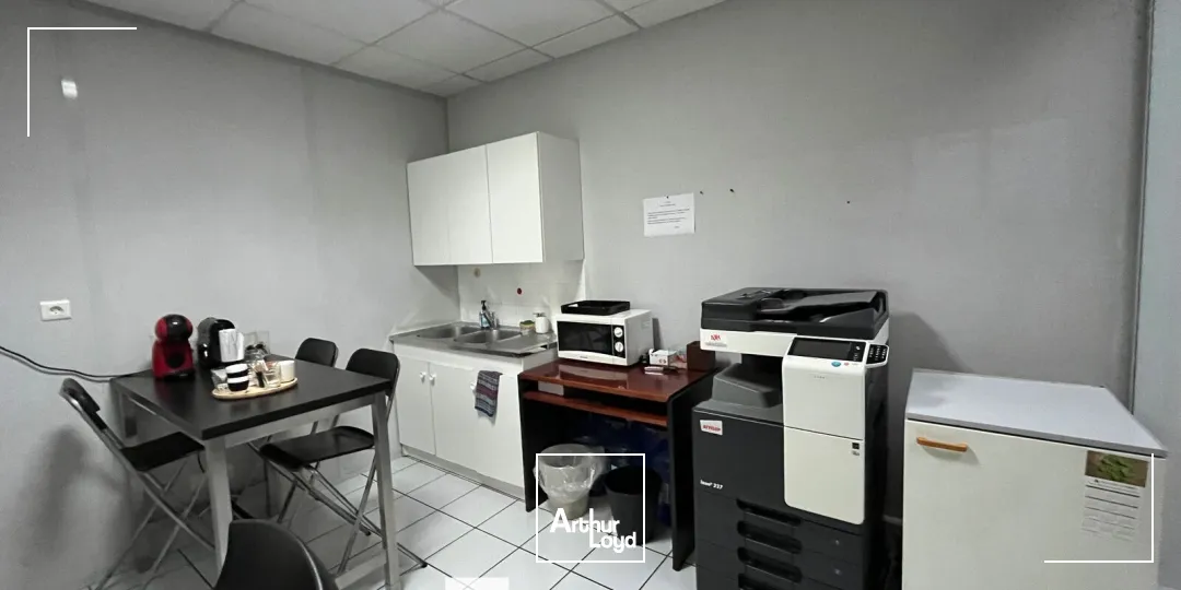 Locaux d'activité & Entrepôts - Location - VAULX EN VELIN - 69120 - 450-450 - 7662322