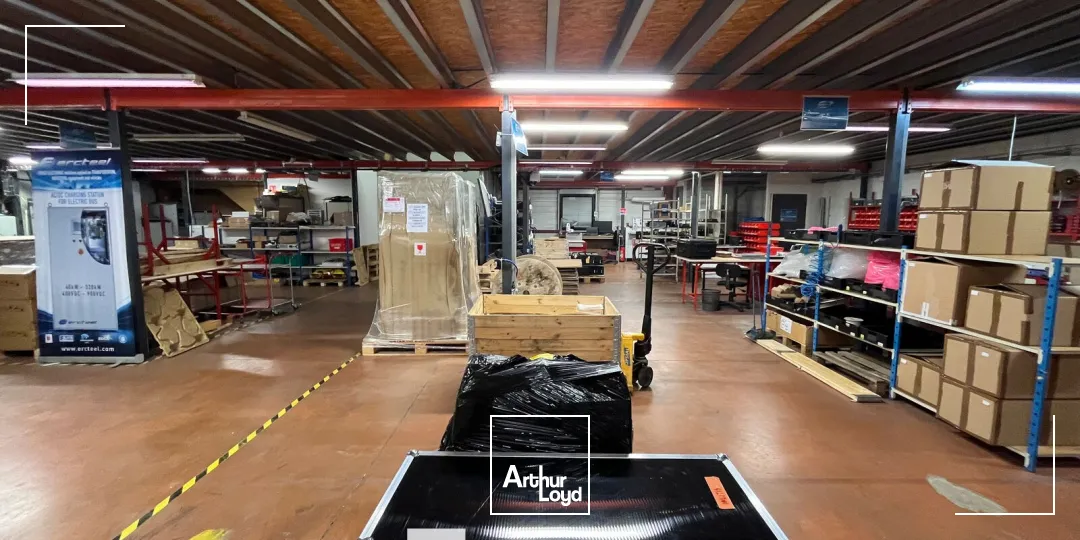 Locaux d'activité & Entrepôts - Location - VAULX EN VELIN - 69120 - 450-450 - 7662328