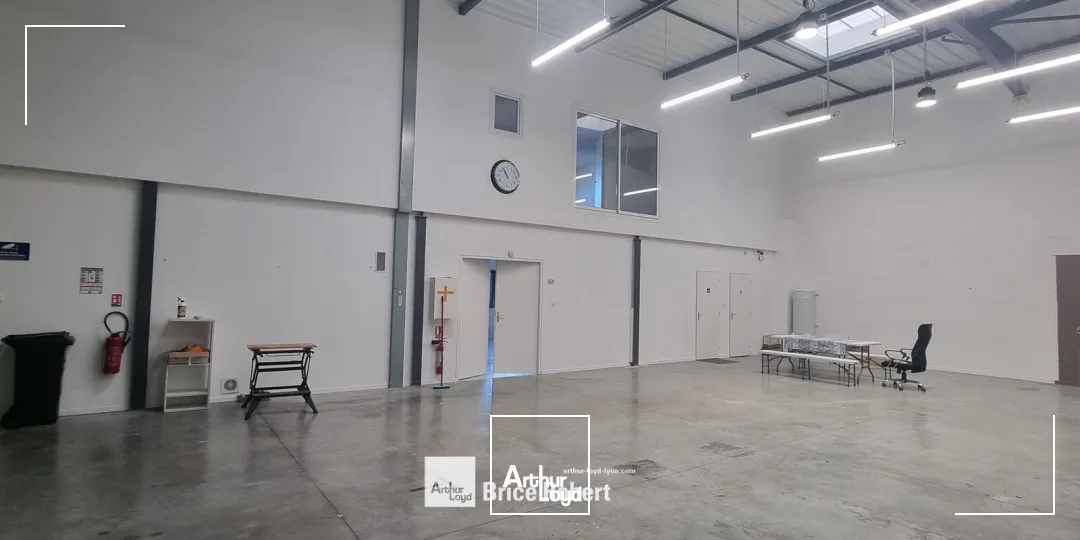 Locaux d'activité & Entrepôts - Location - SAINT ANDRE DE CORCY - 01390 - 394-394 - 7662345