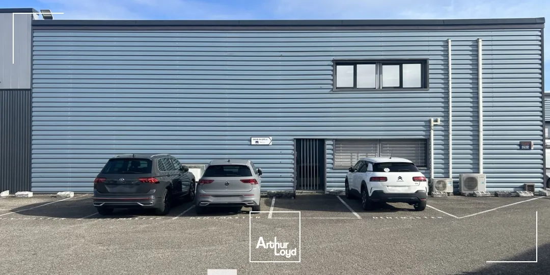 Locaux d'activité & Entrepôts - Location - DECINES CHARPIEU - 69150 - 670-670 - 7662366