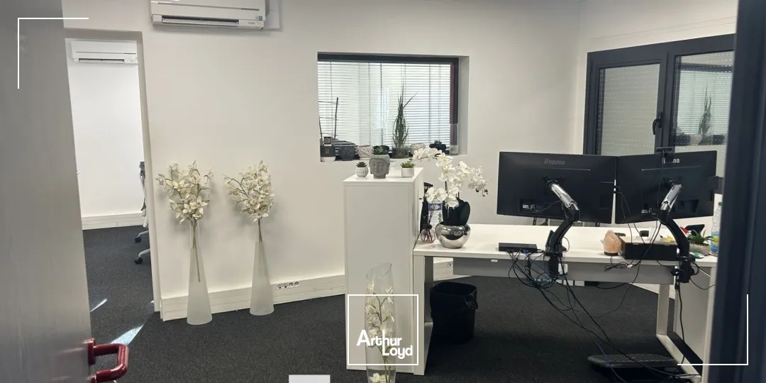 Locaux d'activité & Entrepôts - Location - DECINES CHARPIEU - 69150 - 670-670 - 7662363