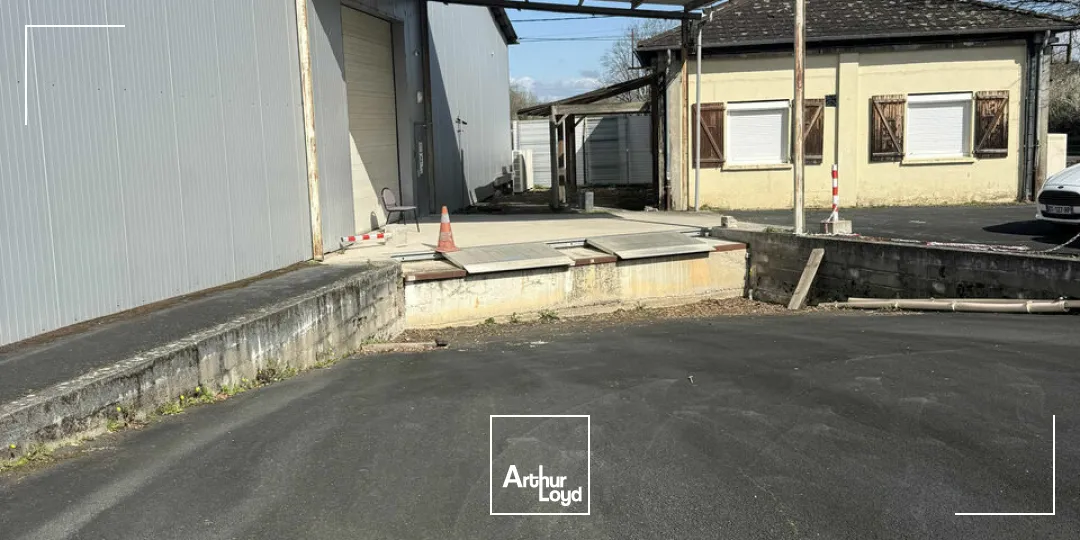 Bureaux - Location - SAINT PANTALEON DE LARCHE - 19600 - 680-680 - 7662640