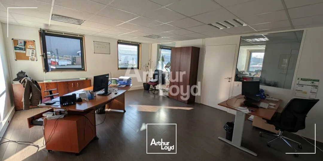 Locaux d'activité & Entrepôts - Location - LA CHAPELLE-DES-FOUGERETZ - 35520 - 460-460 - 7662703