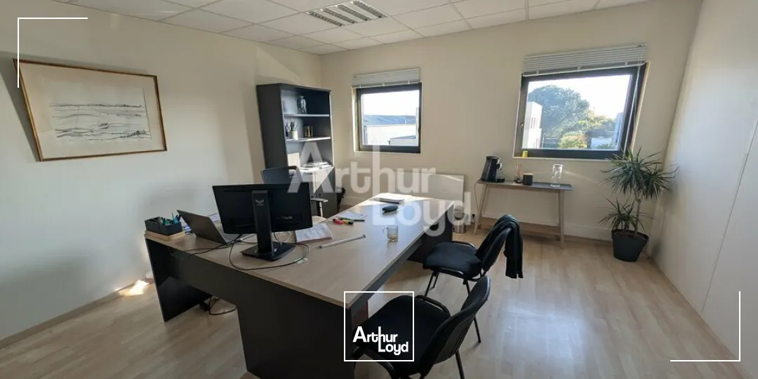 Locaux d'activité & Entrepôts - Location - LA CHAPELLE-DES-FOUGERETZ - 35520 - 460-460 - 7662702