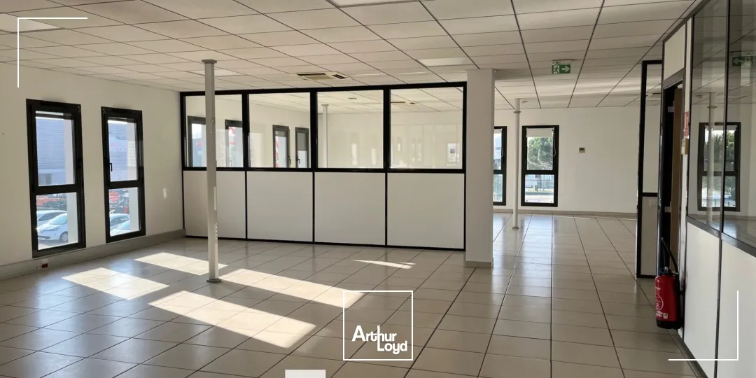 Locaux d'activité & Entrepôts - Location - SAINT PRIEST - 69800 - 3769-3769 - 7663646