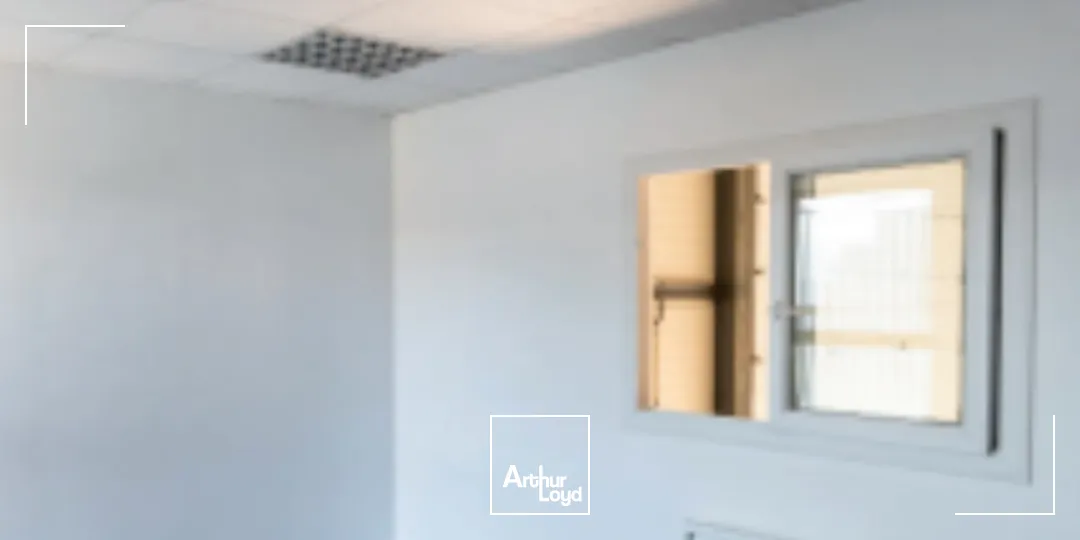 Locaux d'activité & Entrepôts - Location - RILLIEUX LA PAPE - 69140 - 135-135 - 7663653