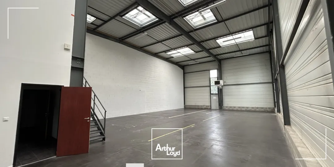 Locaux d'activité & Entrepôts - Location - SAINT PRIEST - 69800 - 330-330 - 7663669