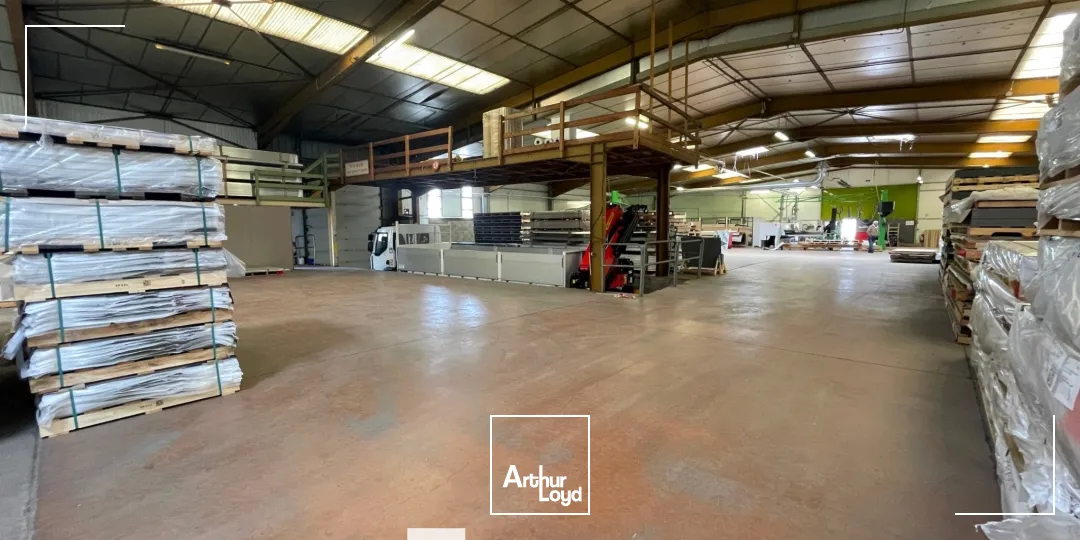 Locaux d'activité & Entrepôts - Location - CIVRIEUX D'AZERGUES - 69380 - 2235-2235 - 7663678