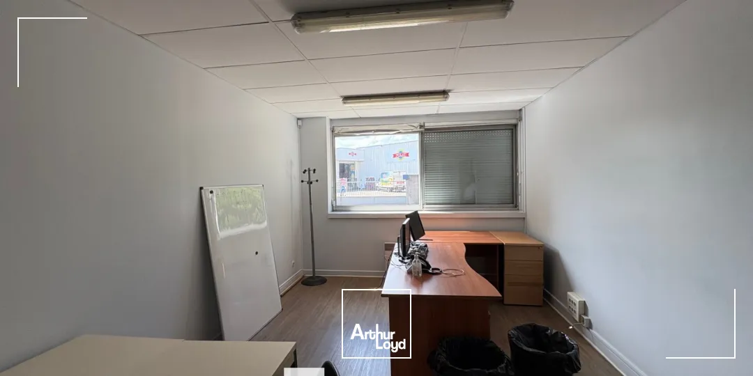 Locaux d'activité & Entrepôts - Location - VAULX EN VELIN - 69120 - 1180-1180 - 7663684