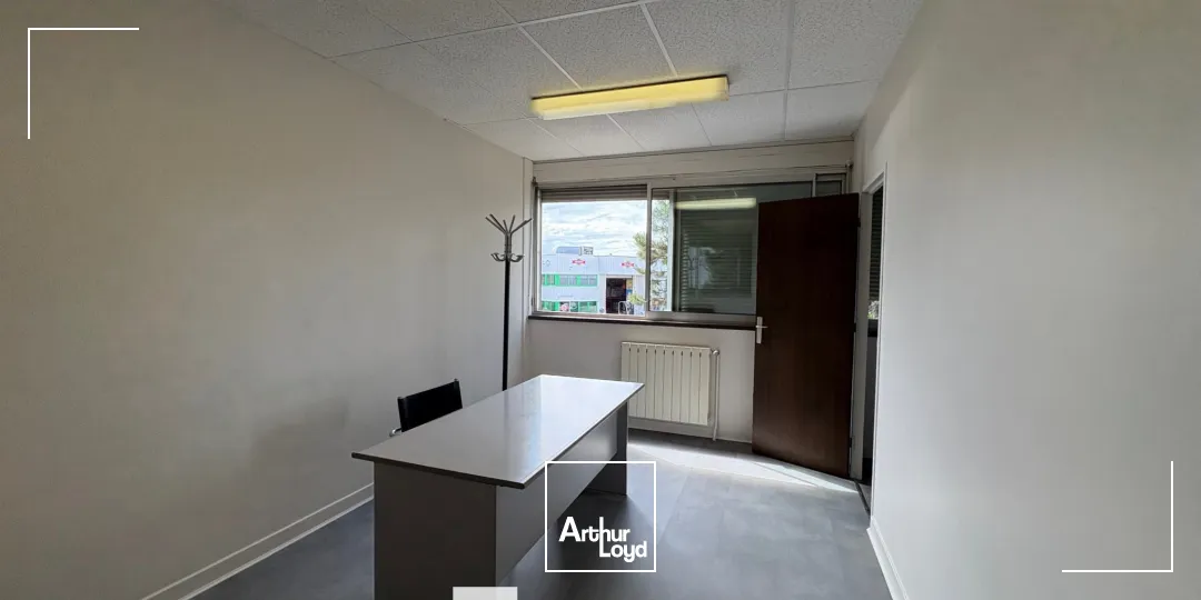 Locaux d'activité & Entrepôts - Location - VAULX EN VELIN - 69120 - 1180-1180 - 7663687