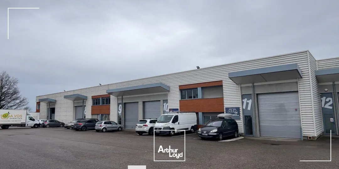 Locaux d'activité & Entrepôts - Location - SAINT PRIEST - 69800 - 670.3-670.3 - 7663713