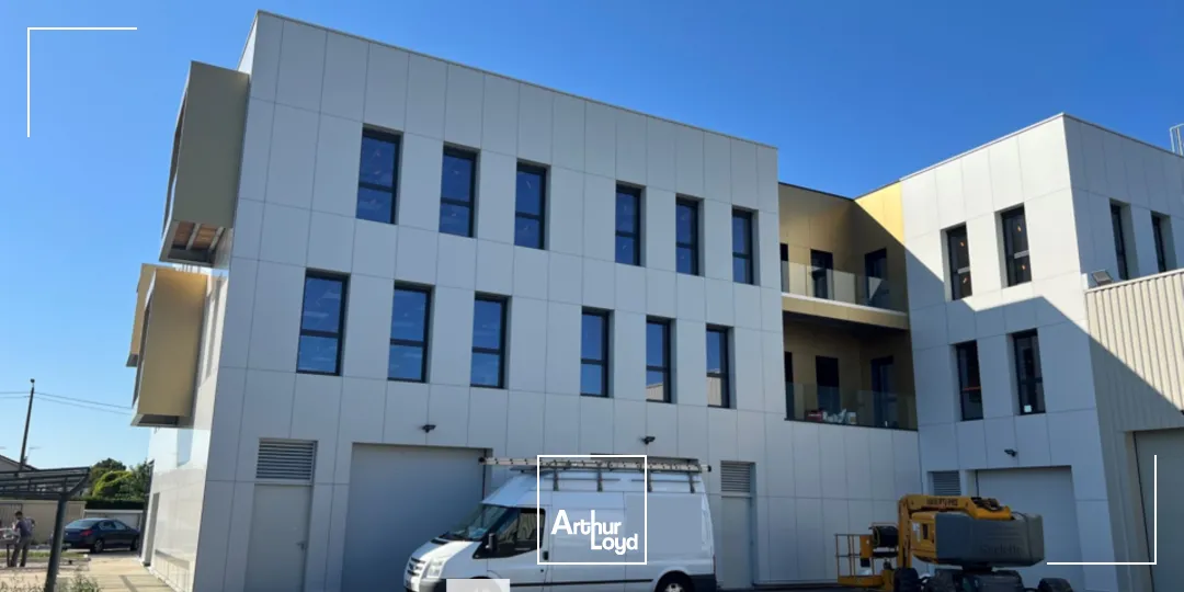 Locaux d'activité & Entrepôts - Vente - DECINES CHARPIEU - 69150 - 301-301 - 7663748