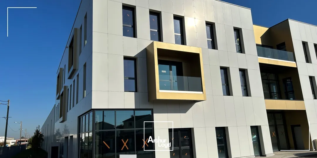 Locaux d'activité & Entrepôts - Vente - DECINES CHARPIEU - 69150 - 301-301 - 7663743