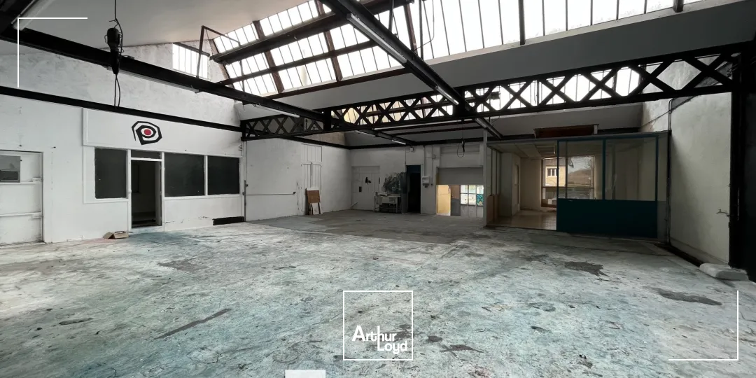 Locaux d'activité & Entrepôts - Location - RILLIEUX LA PAPE - 69140 - 300-300 - 7663759