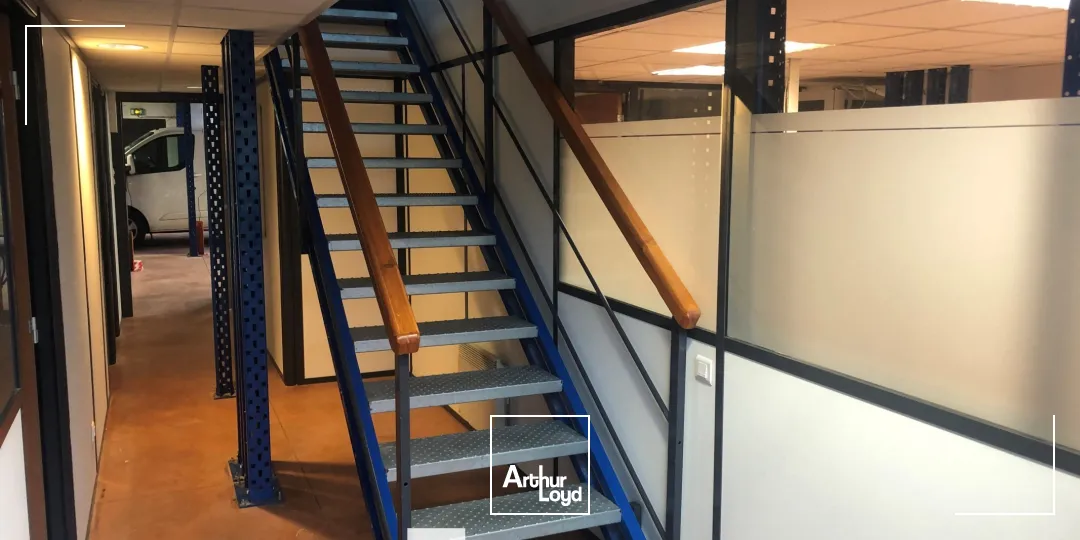 Locaux d'activité & Entrepôts - Location - JONS - 69330 - 300-300 - 7663831