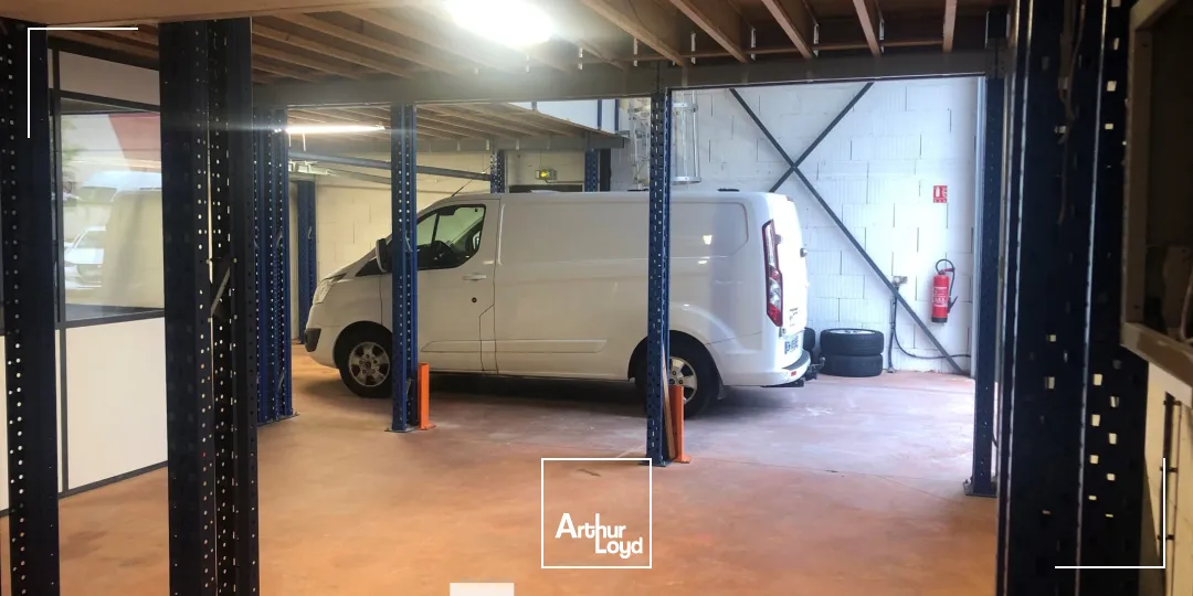 Locaux d'activité & Entrepôts - Location - JONS - 69330 - 300-300 - 7663832