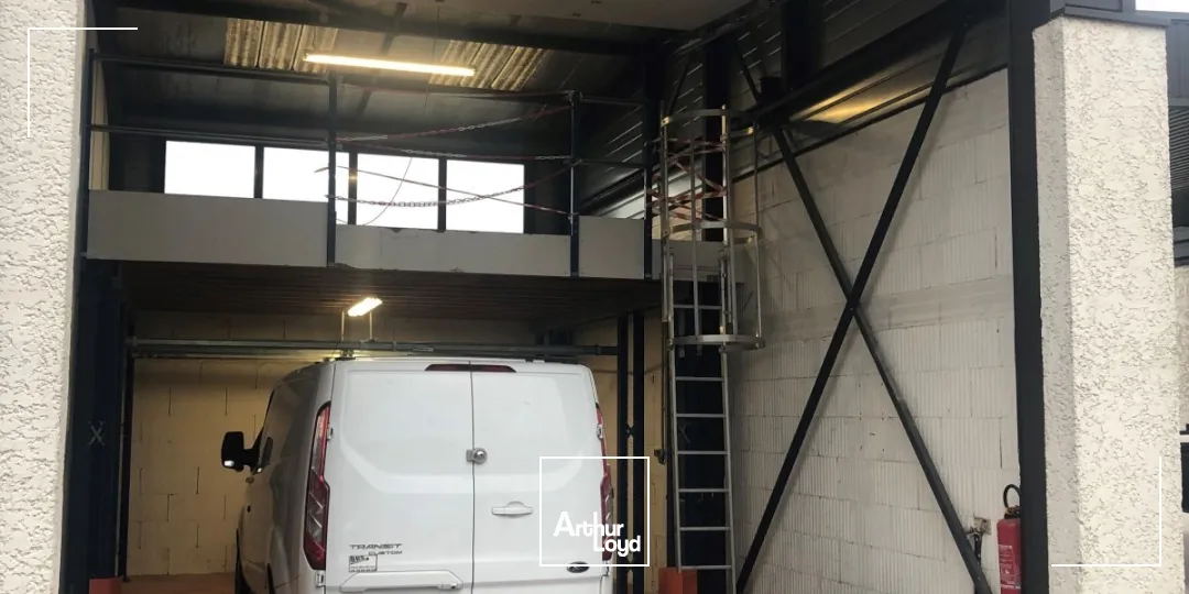 Locaux d'activité & Entrepôts - Location - JONS - 69330 - 300-300 - 7663833