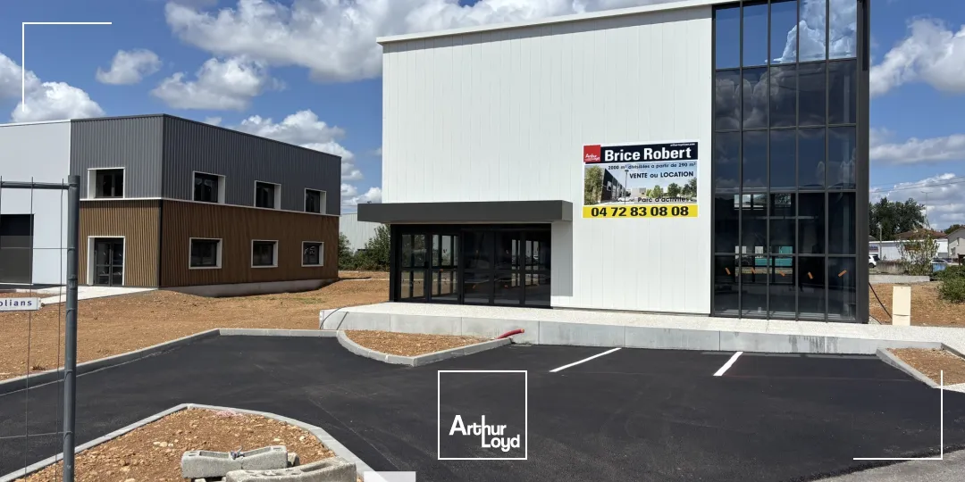 Locaux d'activité & Entrepôts - Location - BOURGOIN JALLIEU - 38300 - 588.6-588.6 - 7663856